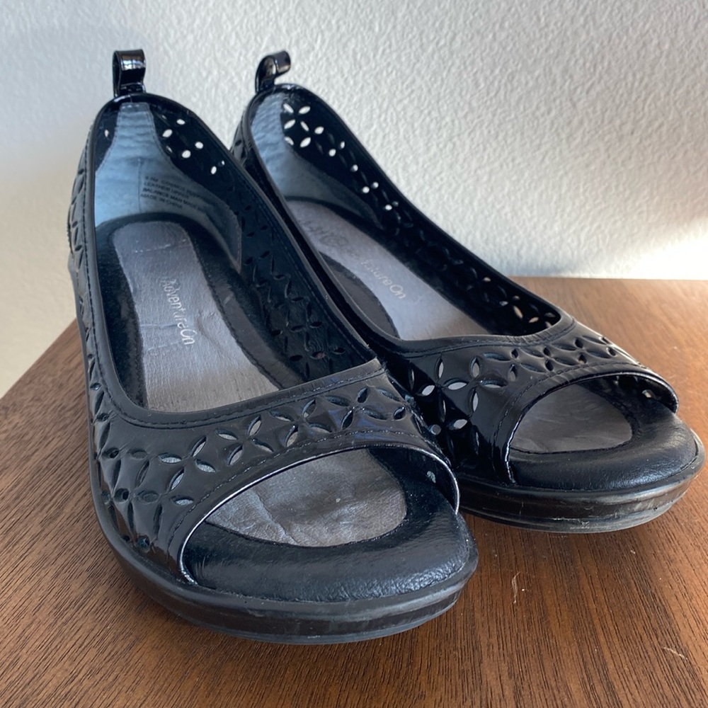 J-41 Adventure On Cosmos Leather Open Toed Black Cutout Shoes, Women’s 6.5M